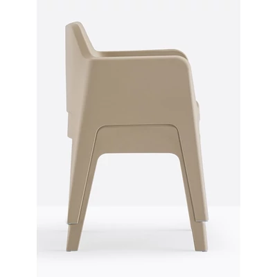 Plus stackable chair