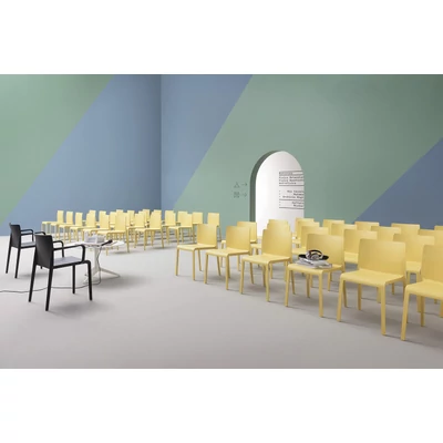 Volt rakásolható szék