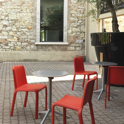 Ypsilon stackable dining table