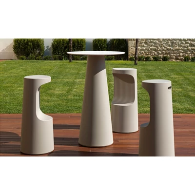 Fura bar table