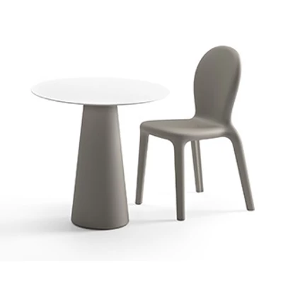 Fura dining table