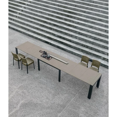 Movida étkezőasztal (kőcement strukturált matt asztallap, antracit váz, 140x85 cm-es bővíthető változat) és Sara szék (Vintage 102 ökobőr (B kategória), antracit váz)