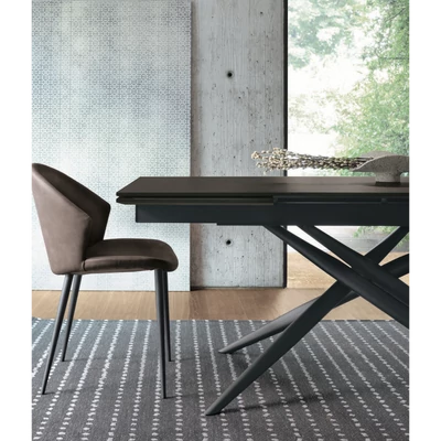 Tiffany étkezőasztal (sötét mész strukturált matt asztallap; antracit váz; 180x100 cm-es bővíthető változat) és Paris szék