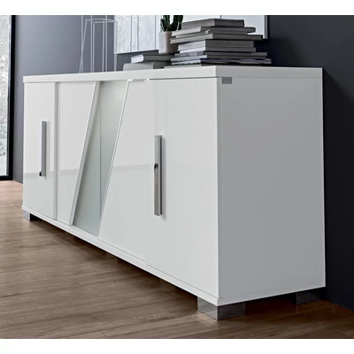 Részlet a komódról