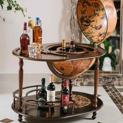 Tálalókocsis italtartó földgömb - ZF Artemide - részlet a földgömbről